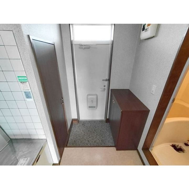 ファンタジー21 D棟108の玄関