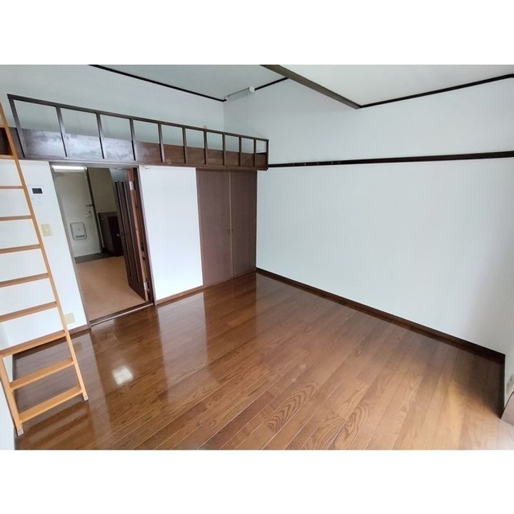 ファンタジー21 D棟108の居間