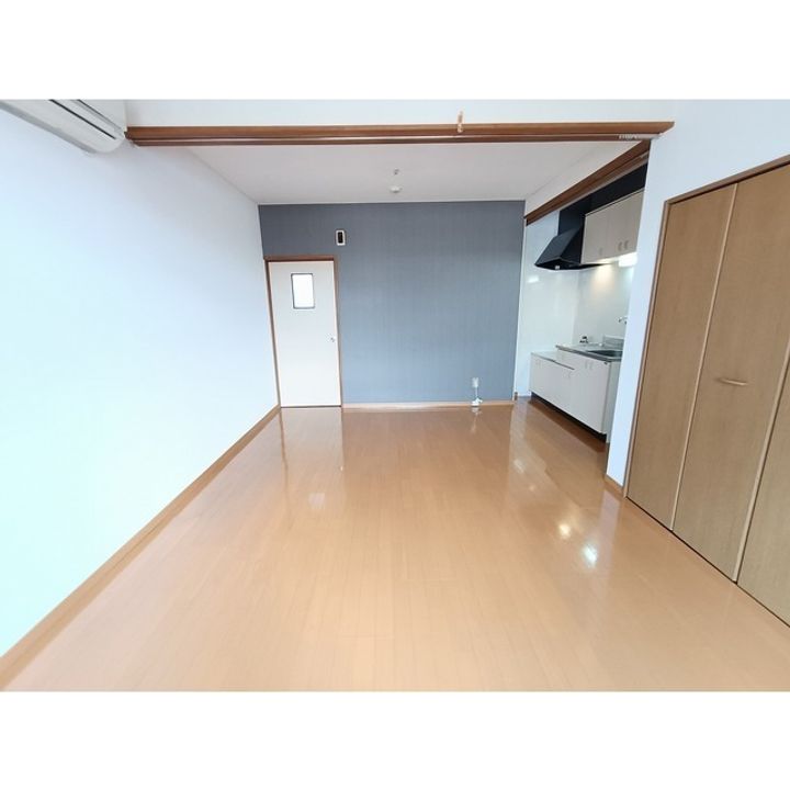ハイツサイドパーク205の居間