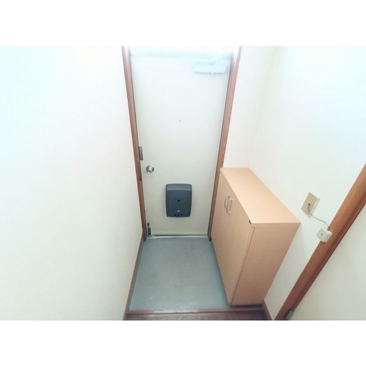ハイツサイドパーク205の玄関