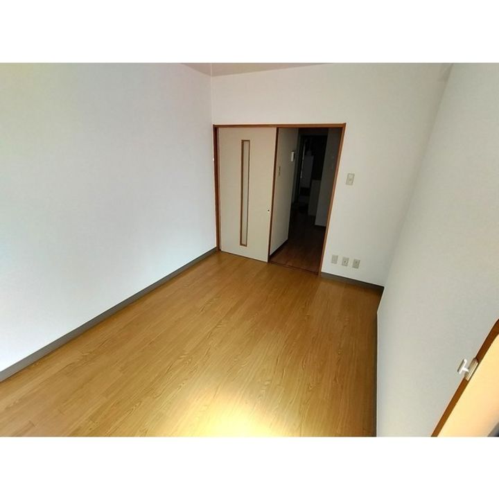 若里MW202の居間