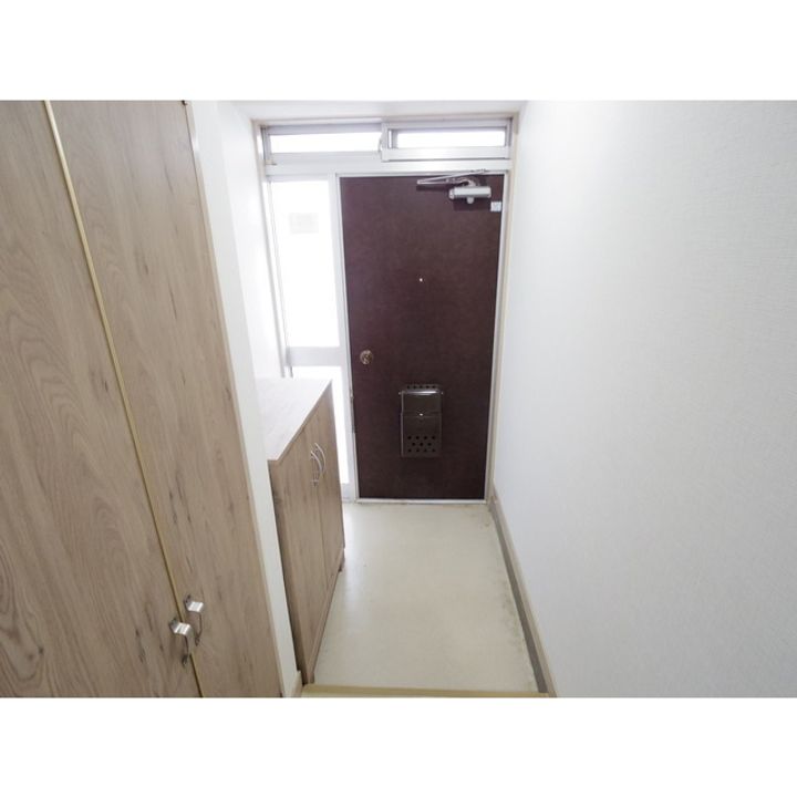 岡田ハイム301の玄関