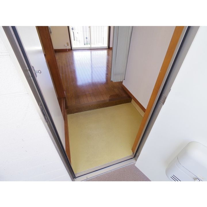 ハイツエムCの玄関