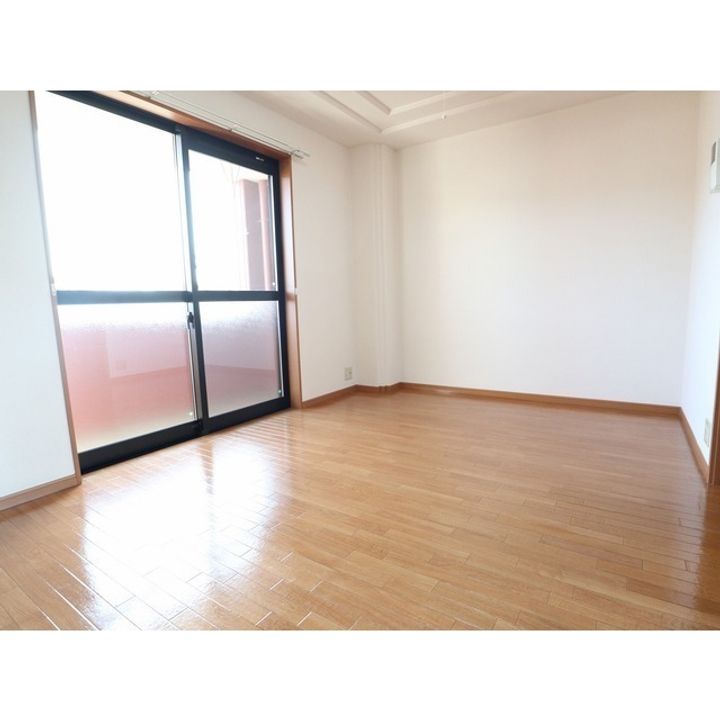 メゾンアグレアーブルの居間