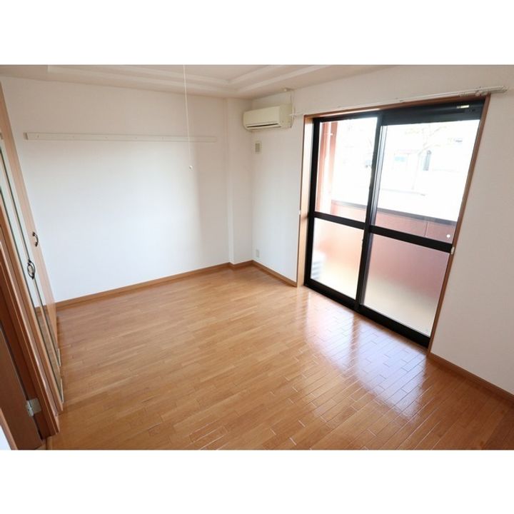 メゾンアグレアーブルの居間