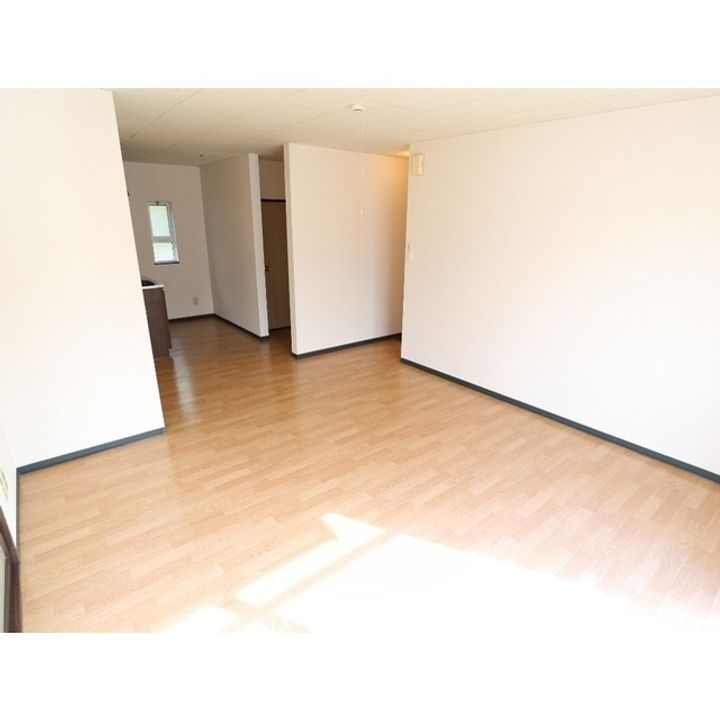 ハイツエコー102の居間