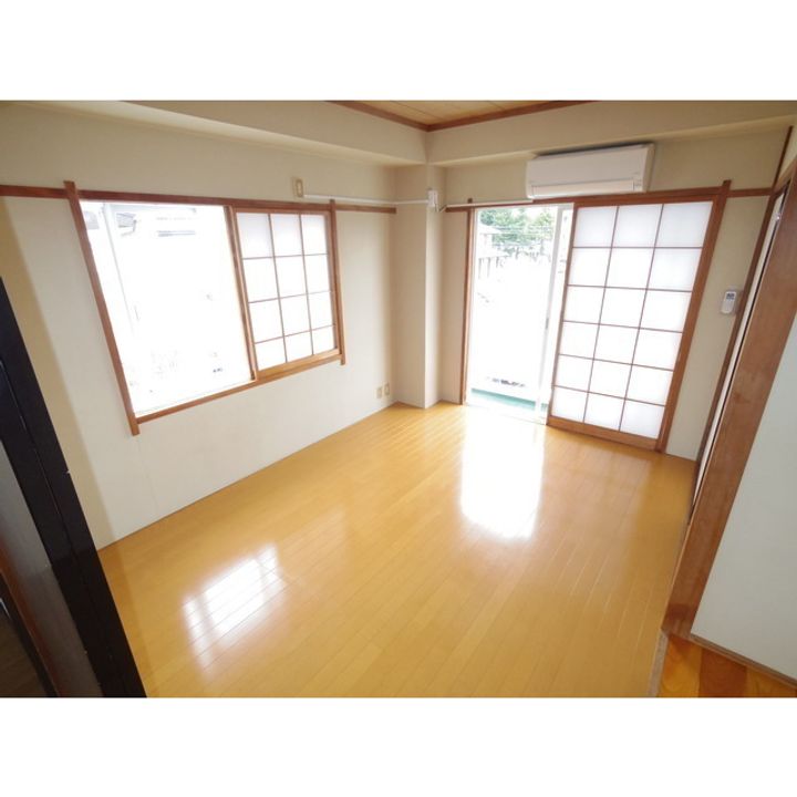 コーポHARU201の居間