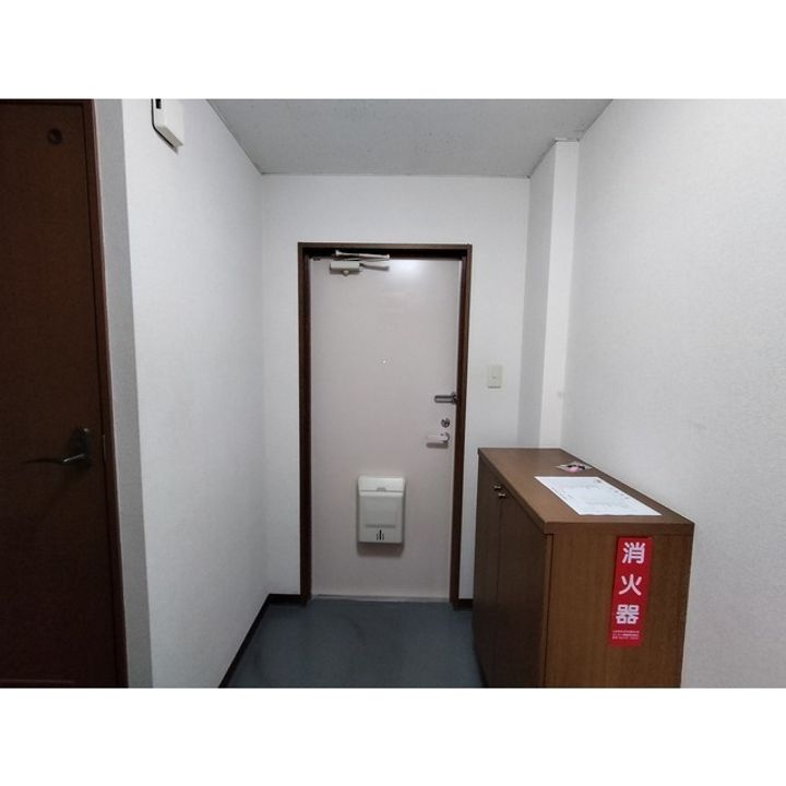 アパルト長野 1303の玄関