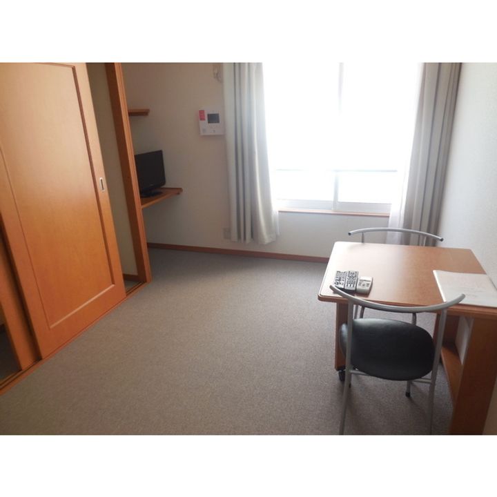レオパレスサンフラワー205の居間