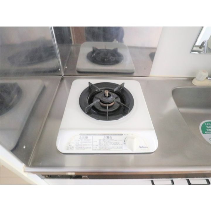 クイーンディオールマンション102のキッチン