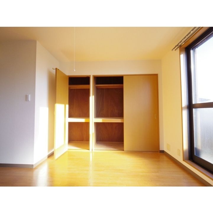 サープラスベルク103の内装