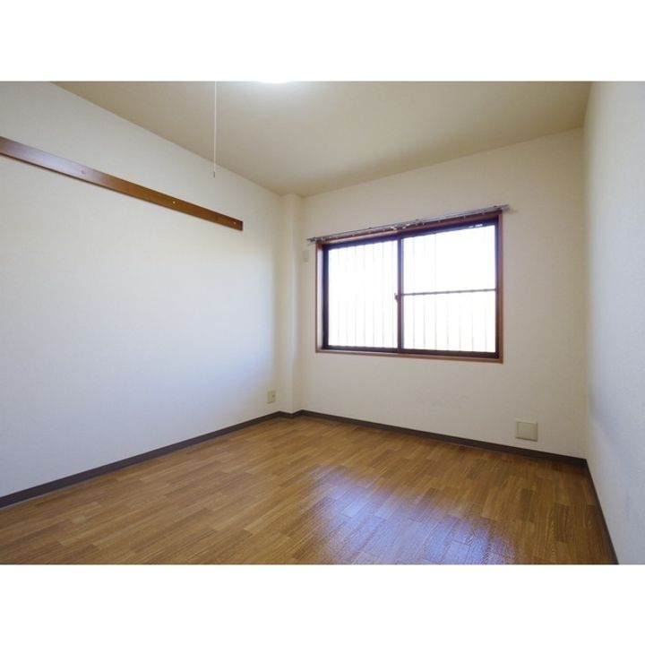 サープラスベルク103の内装