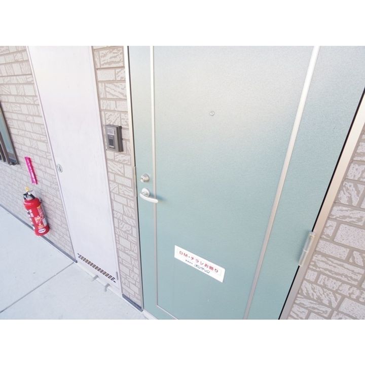 サープラスベルク103の玄関