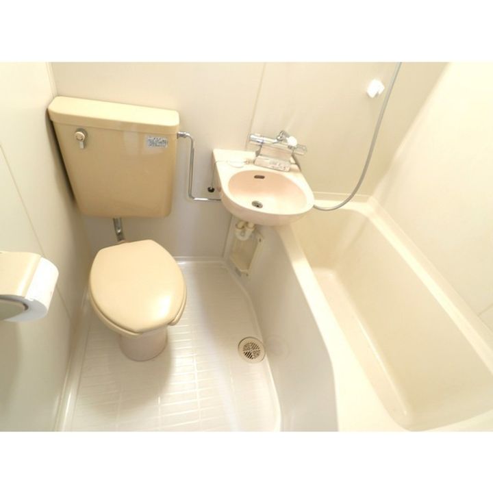 レジデンス城B-7の風呂