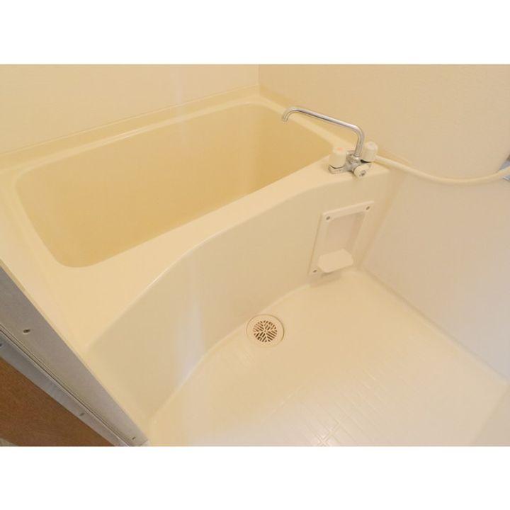 コート・ルミエール205の風呂