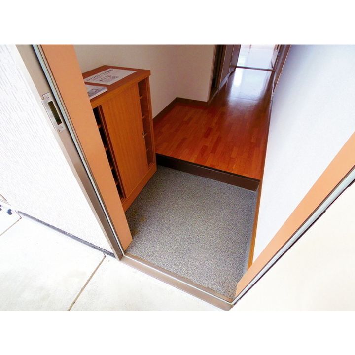 グリーンヒルズ白山B106の玄関