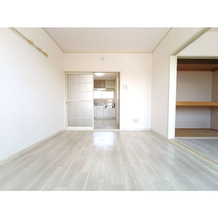 キーファー江戸浜202の居間