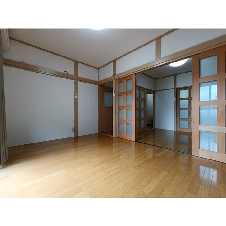 スカイハイツ102の居間