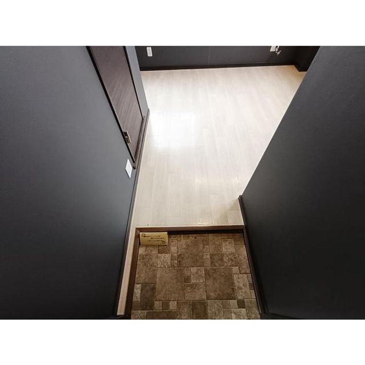 長野県上田市材木町1丁目の賃貸マンションの玄関