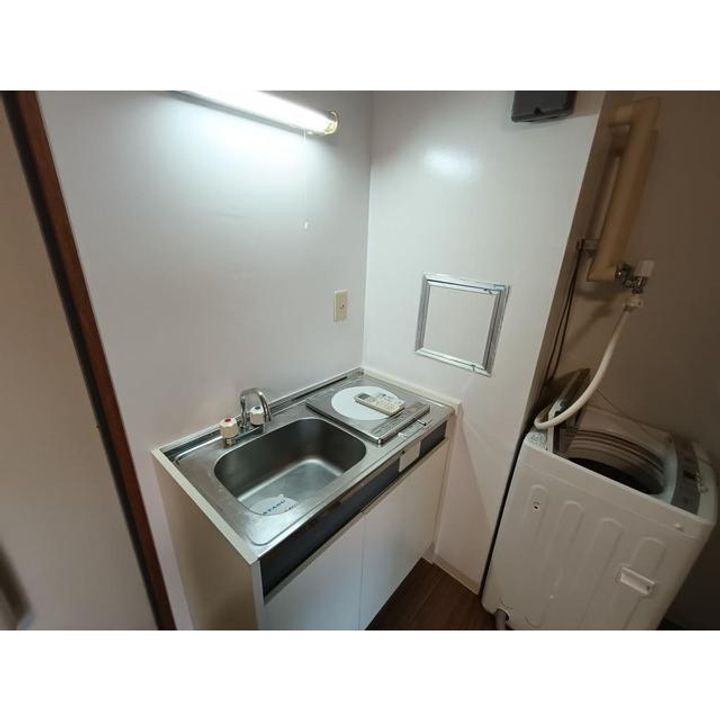 長野県上田市材木町1丁目の賃貸マンションのキッチン