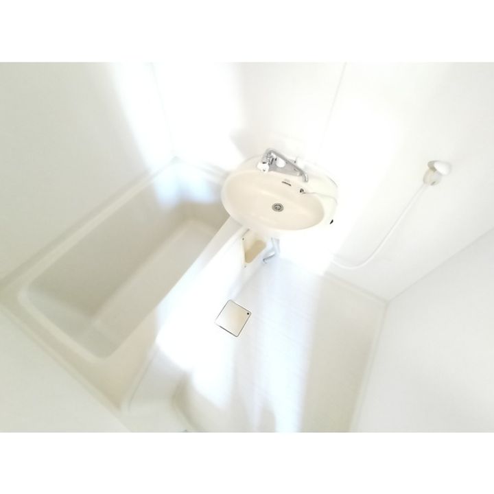 ハウスポートマロミ101の風呂