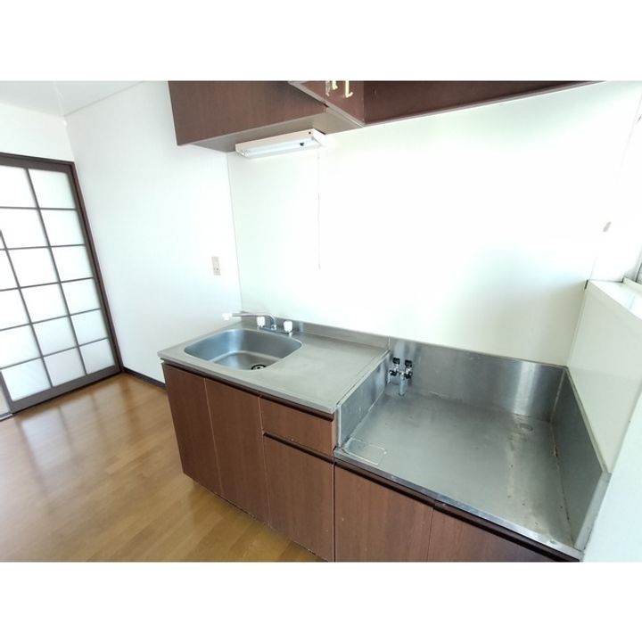 ハウスポートマロミ101のキッチン