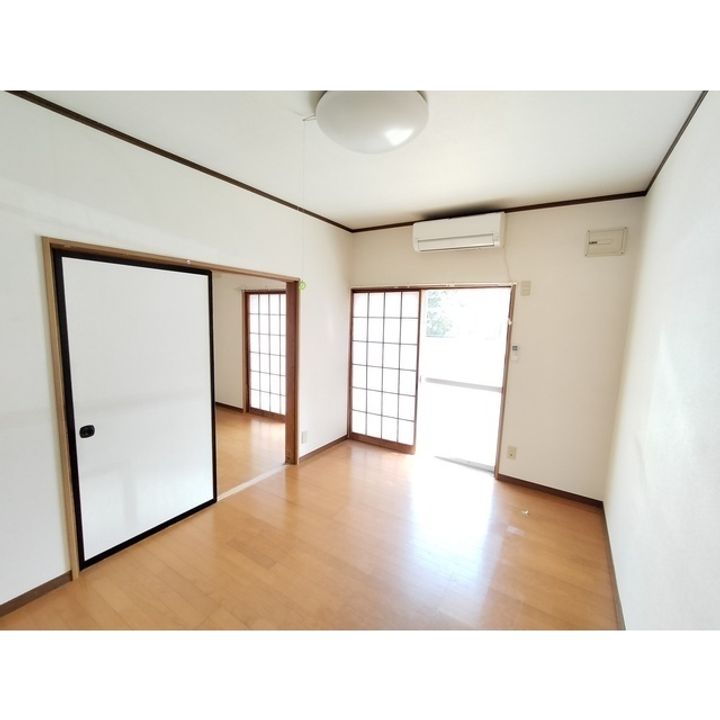 コーポ和光201の居間
