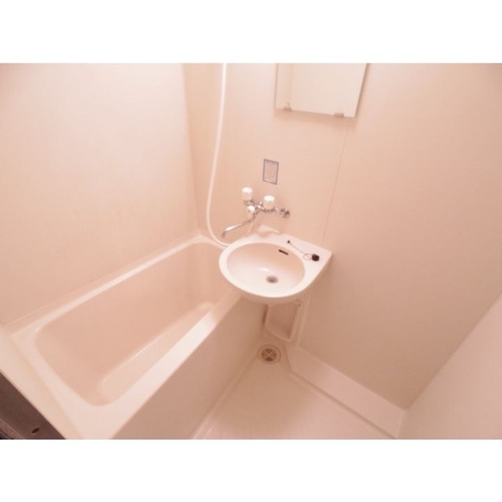 ジュリアス踏入B棟402の風呂