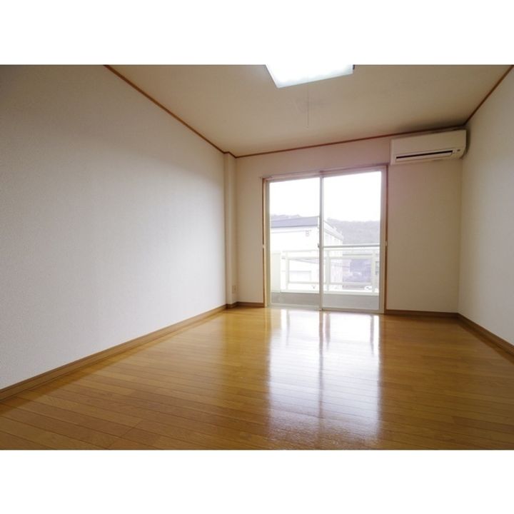 ジュリアス踏入B棟402の居間