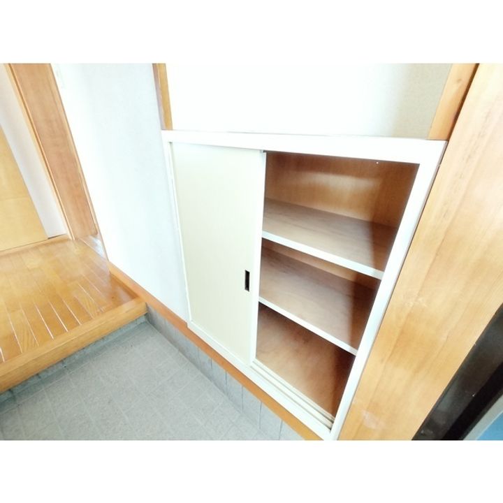 塩沢アパート202の玄関