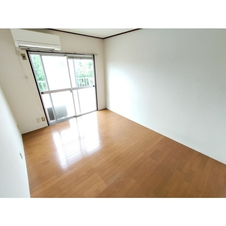 サンハイツ大屋105の居間