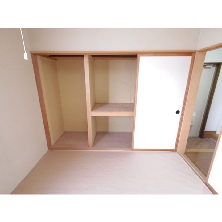 エヌケイパレス102の内装