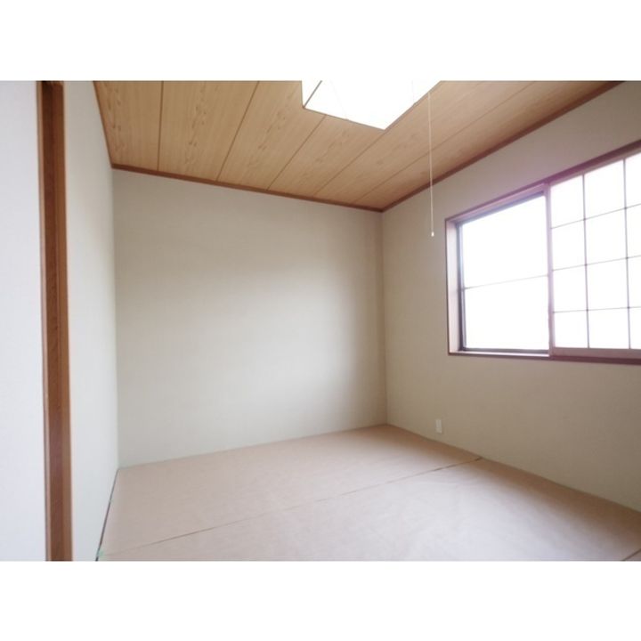 エヌケイパレス102の居間