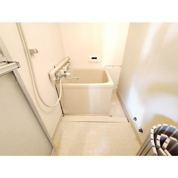 長野県東御市常田の賃貸アパートの風呂