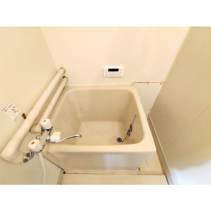 長野県東御市常田の賃貸アパートの風呂