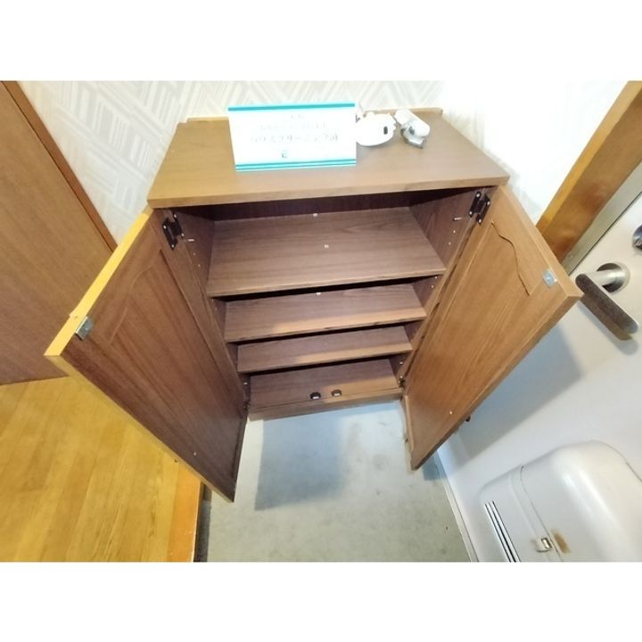 長野県上田市生田の賃貸アパートの玄関