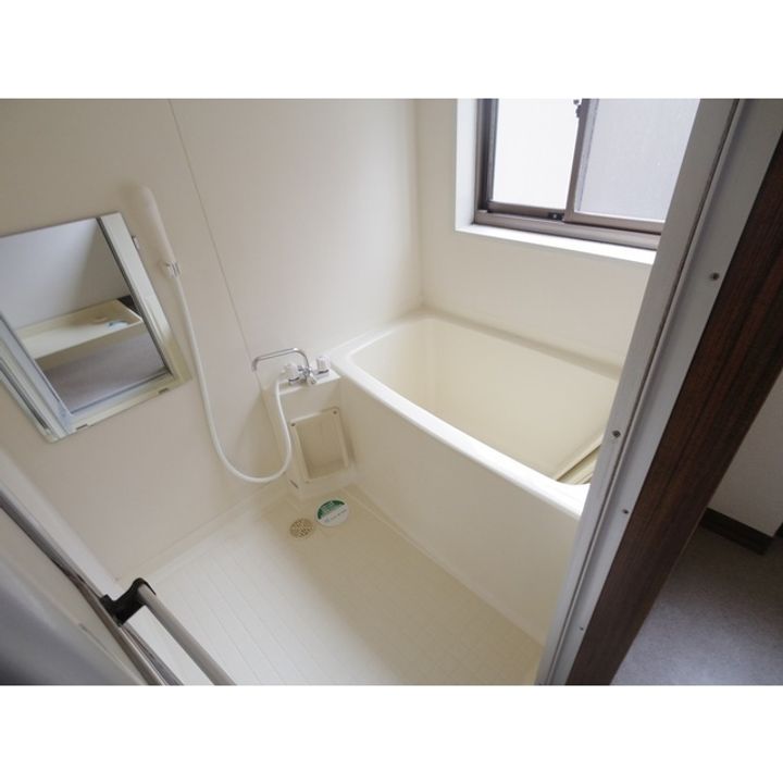 コーポ山越ⅠB-1の風呂