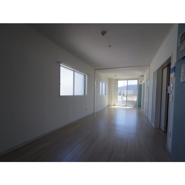 Sain K(1)105の居間