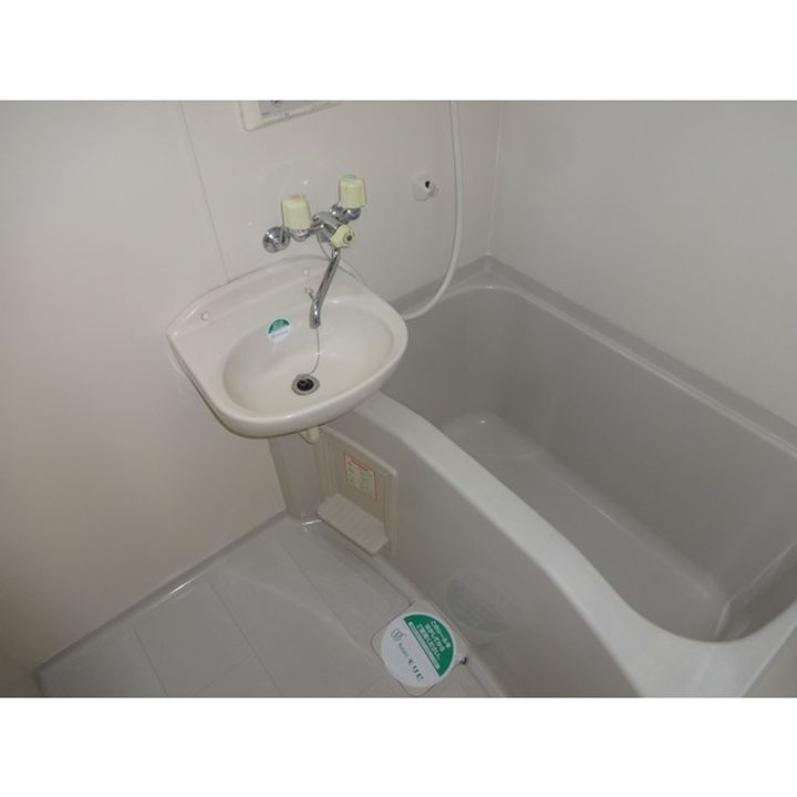 長野県佐久市大沢の賃貸マンションの風呂