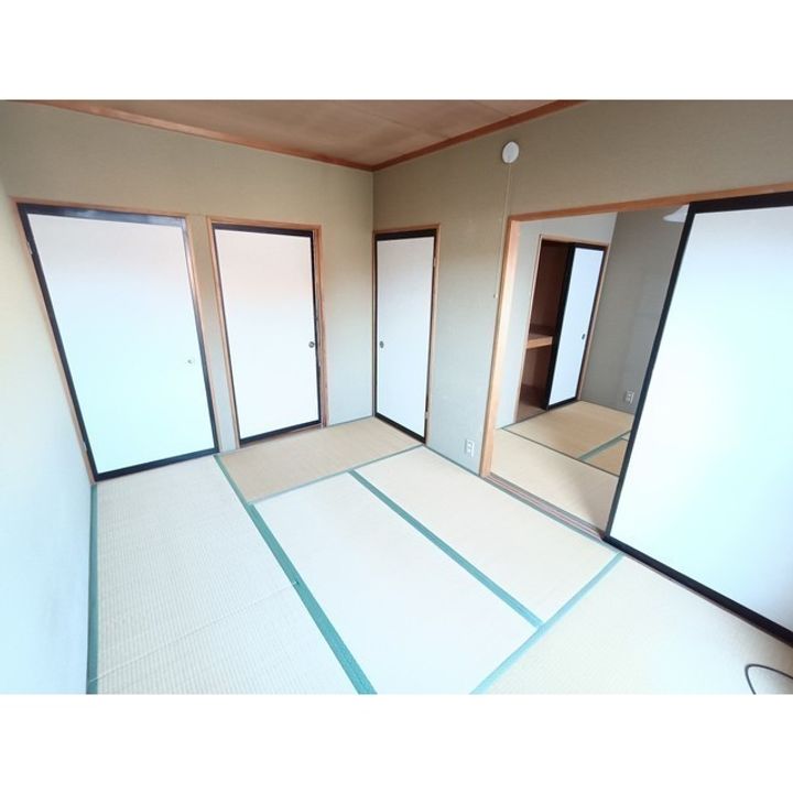 コーポ近津Eの居間