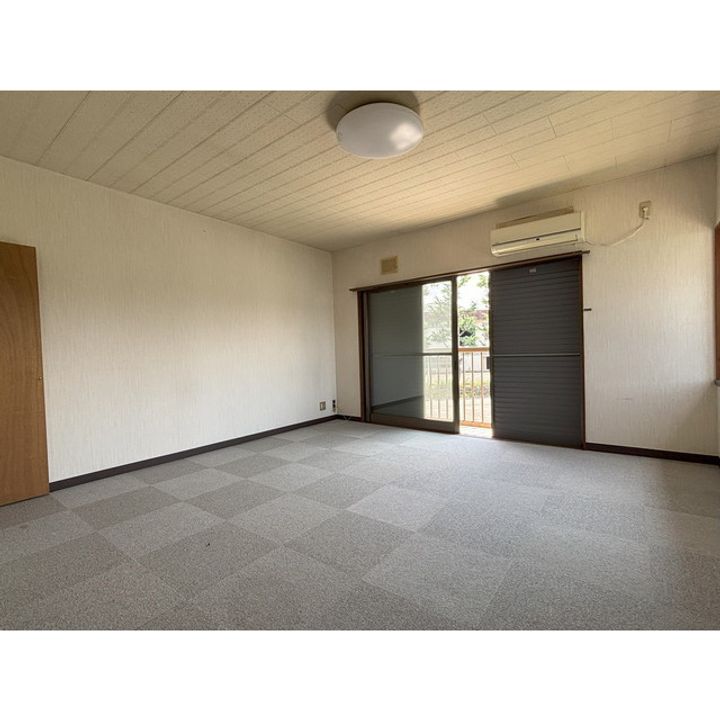 長野県佐久市原の賃貸アパートの内装