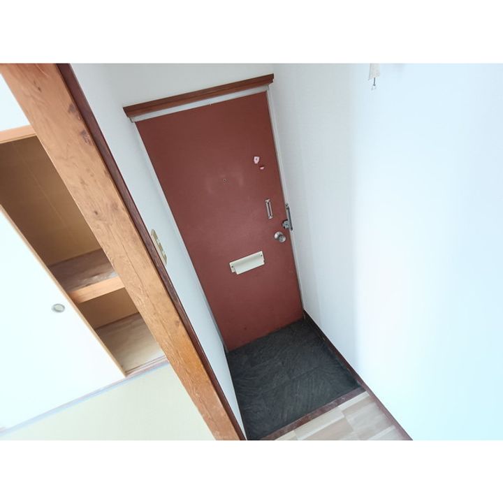 ひばりヶ丘ハイツ1202の玄関