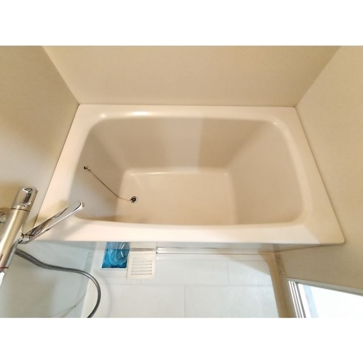 メゾンソレイユ105の風呂