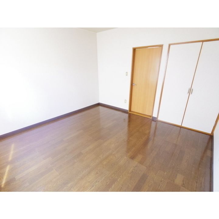 レシーブハイツ102の居間