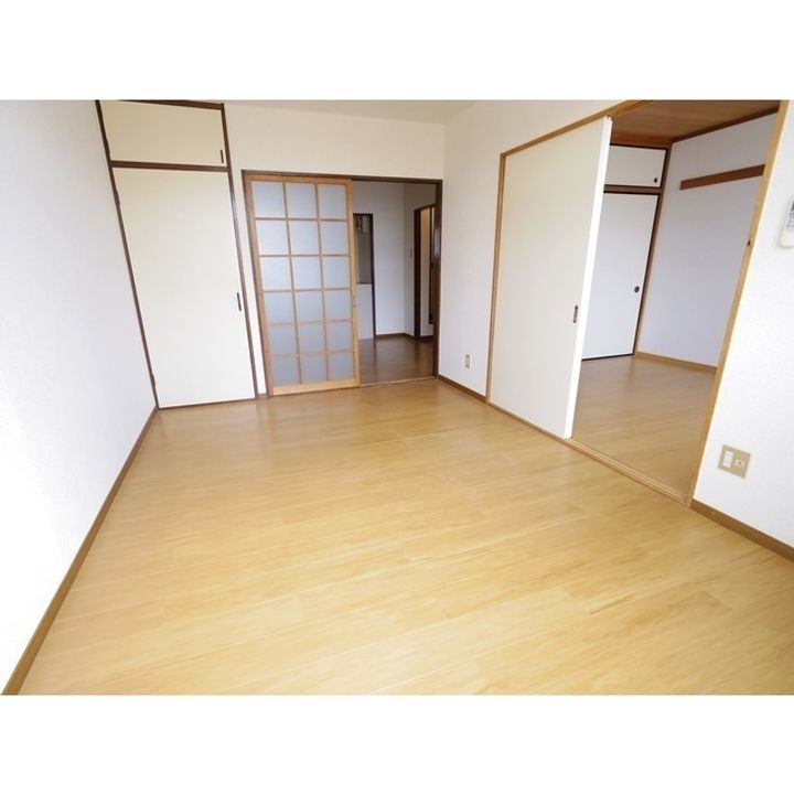 サンクス筑摩野の居間