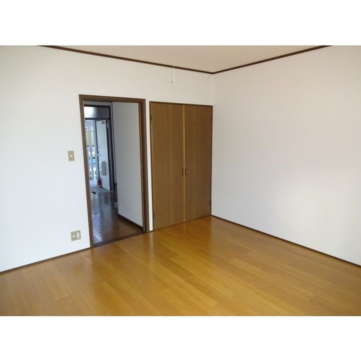 郵ハイツ平田2Hの居間