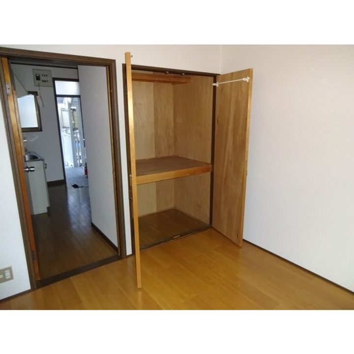 郵ハイツ平田2Hの内装