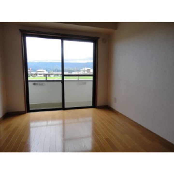 クレストンコート109の居間