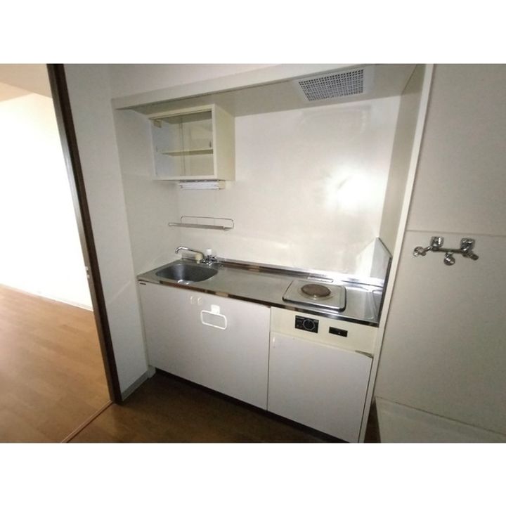 長野県松本市中央1丁目の賃貸マンションのキッチン