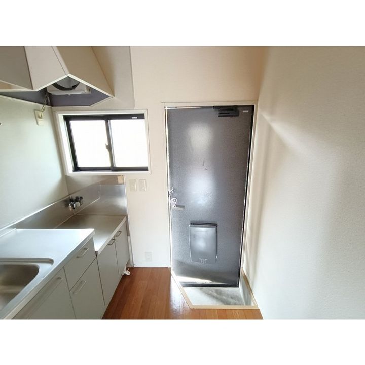 マロンコーポ103の玄関